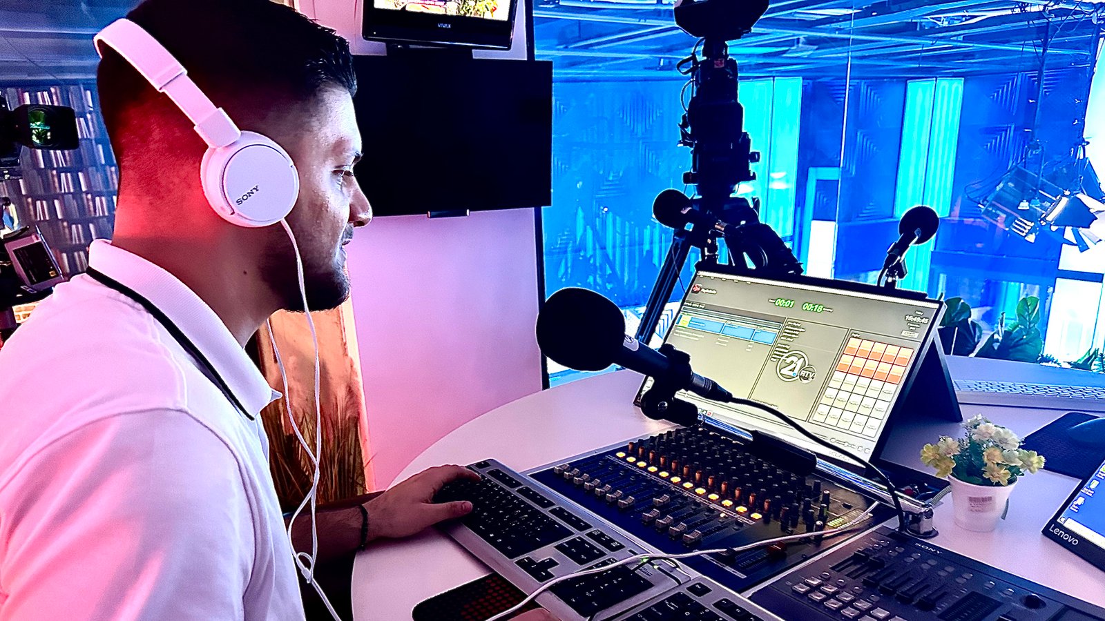 PlayOnRadio at Radiotelevizioni 21 - Professional Setup